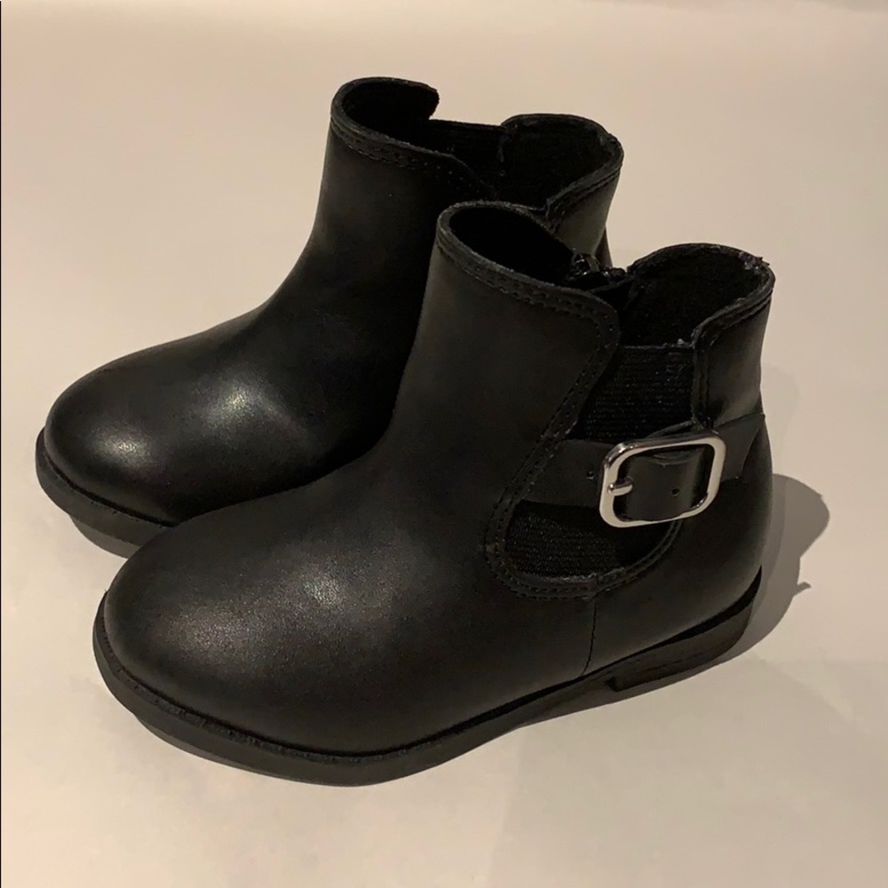 ✨HOST PICK✨ Zoe & Zac ankle boots toddler size 5